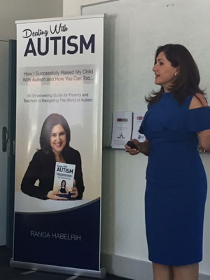 Randa Habelrih talking at the meet up
